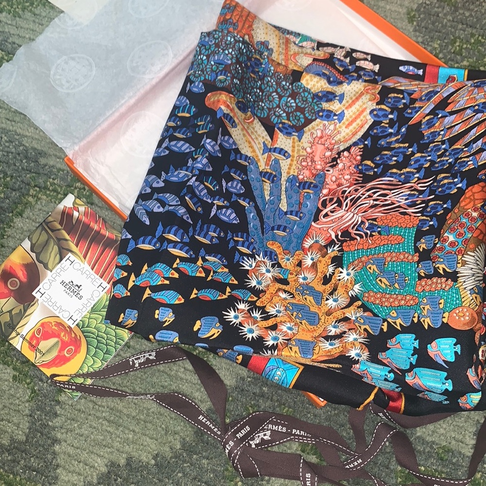 Hermès recontre oceane scarf with everything included, perfect/mint condition
